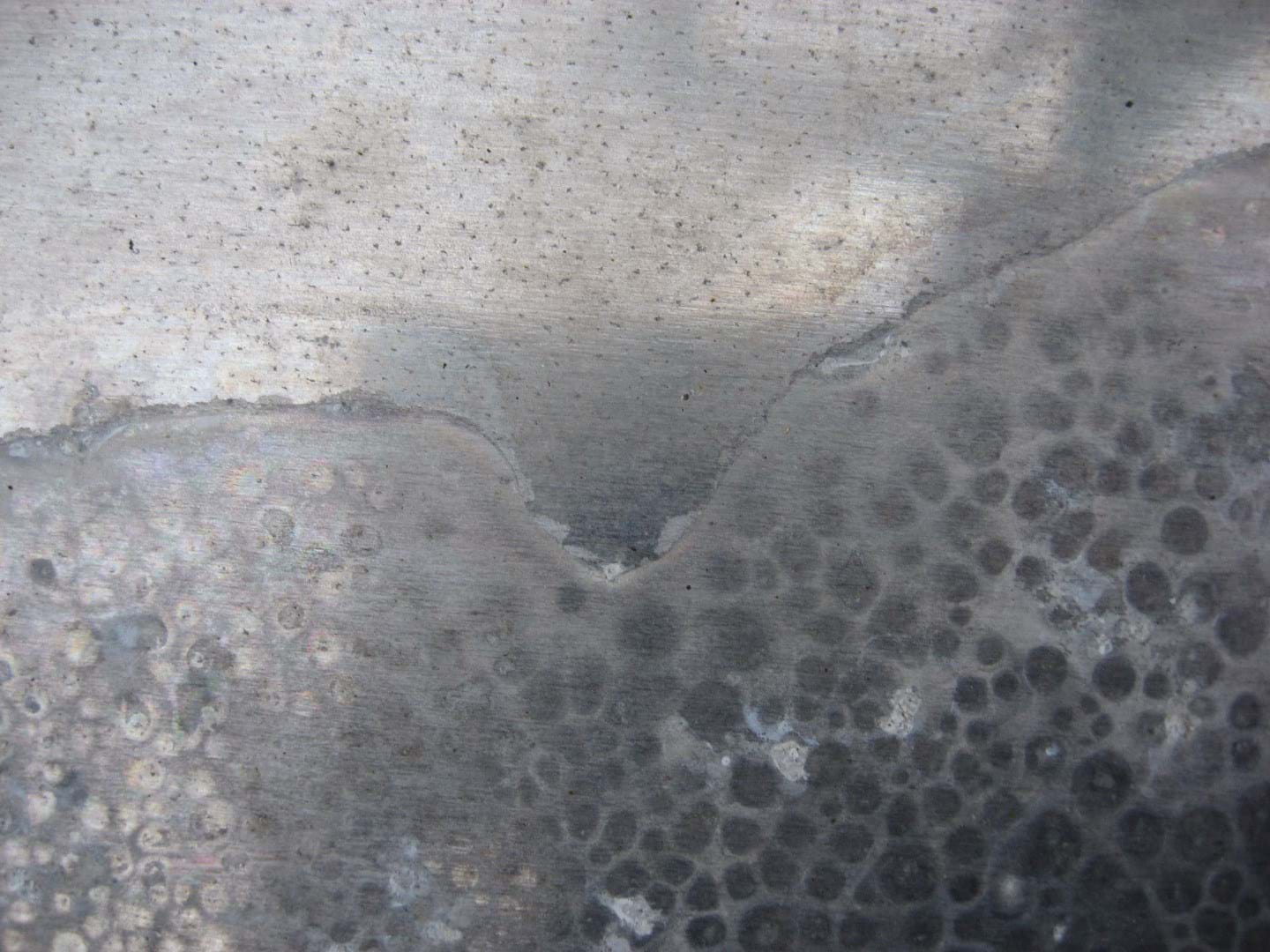 Fuktskadat aluminium